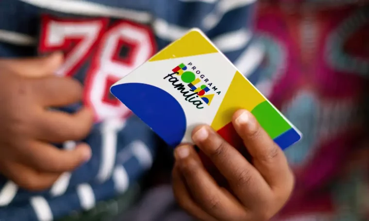Bolsa Família: beneficiários com NIS final 3 recebem parcela nesta segunda-feira (21)
