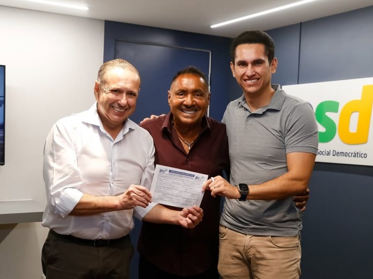 Tiririca deixa o PL, se filia ao PSD e transfere domicílio eleitoral para o Ceará