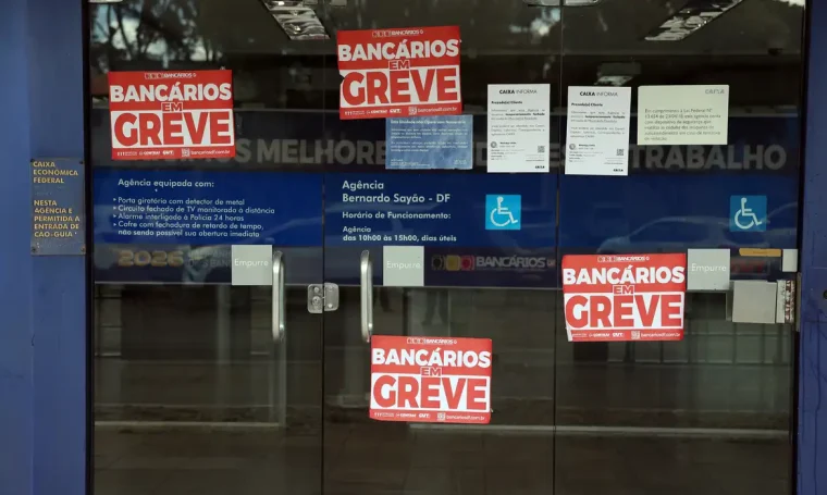 Empregados da Caixa rejeitam proposta e mantêm greve nacional