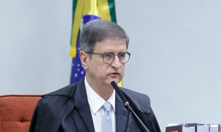 PGR pede anulação de investigação da PF que encontrou mensagens entre Moraes e Vorcaro