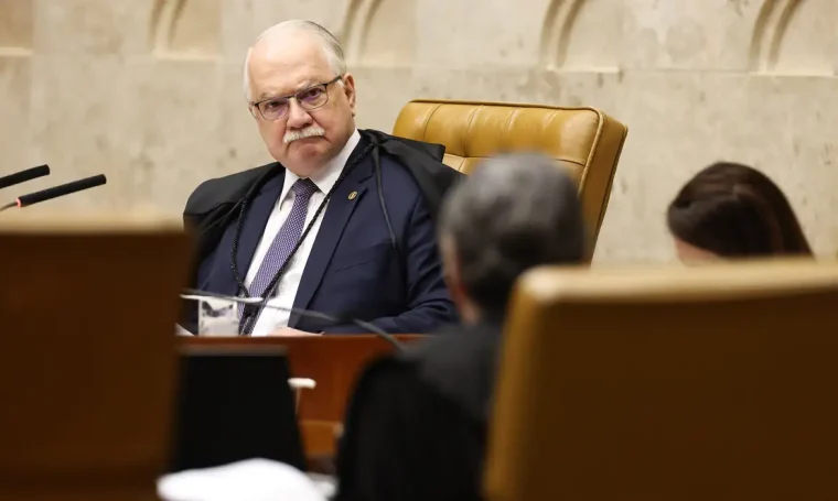 Fachin rejeita pedido de Moraes e mantém sessões separadas no STF